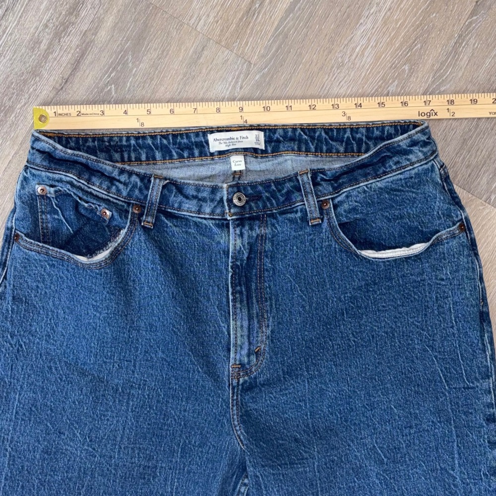 Abercrombie & Fitch Curve Love The 90s Relaxed Jean High Rise Blue 33 16 Regular - Picture 6 of 7